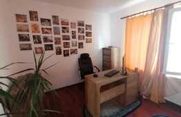 Apartament la cheie cu 3 camere, parcare, etaj intermediar, zona Florilor