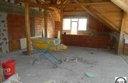 Mansarda cu 3 camere, necompartimentat, semifinisat, zona nou dezvoltata