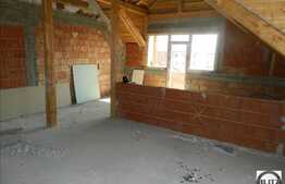 Mansarda cu 3 camere, necompartimentat, semifinisat, zona nou dezvoltata
