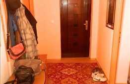 Vanzare 3 camere, complet mobilat, loc parcare, ansamblu privat