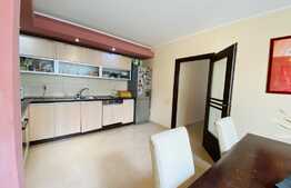 Casa, 240 mp utili, curte 180 mp, zona Piata 14 Iulie