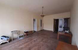 Apartament 5 camere, ultracentral, 143 mp, situat in Centrul Vechi