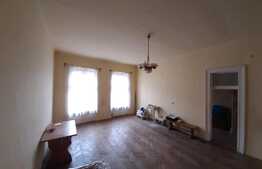 Apartament 5 camere, ultracentral, 143 mp, situat in Centrul Vechi