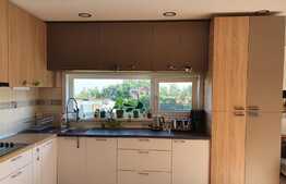 De vanzare casa cocheta, pe un singur nivel, la cheie, teren 1500 mp, Gheorghieni!