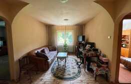 Doar la Blitz ! 4 camere, etaj intermediar, 2 balcoane, zona Primaverii