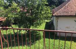 Garsoniera de 24 mp, zona Noua, loc de parcare