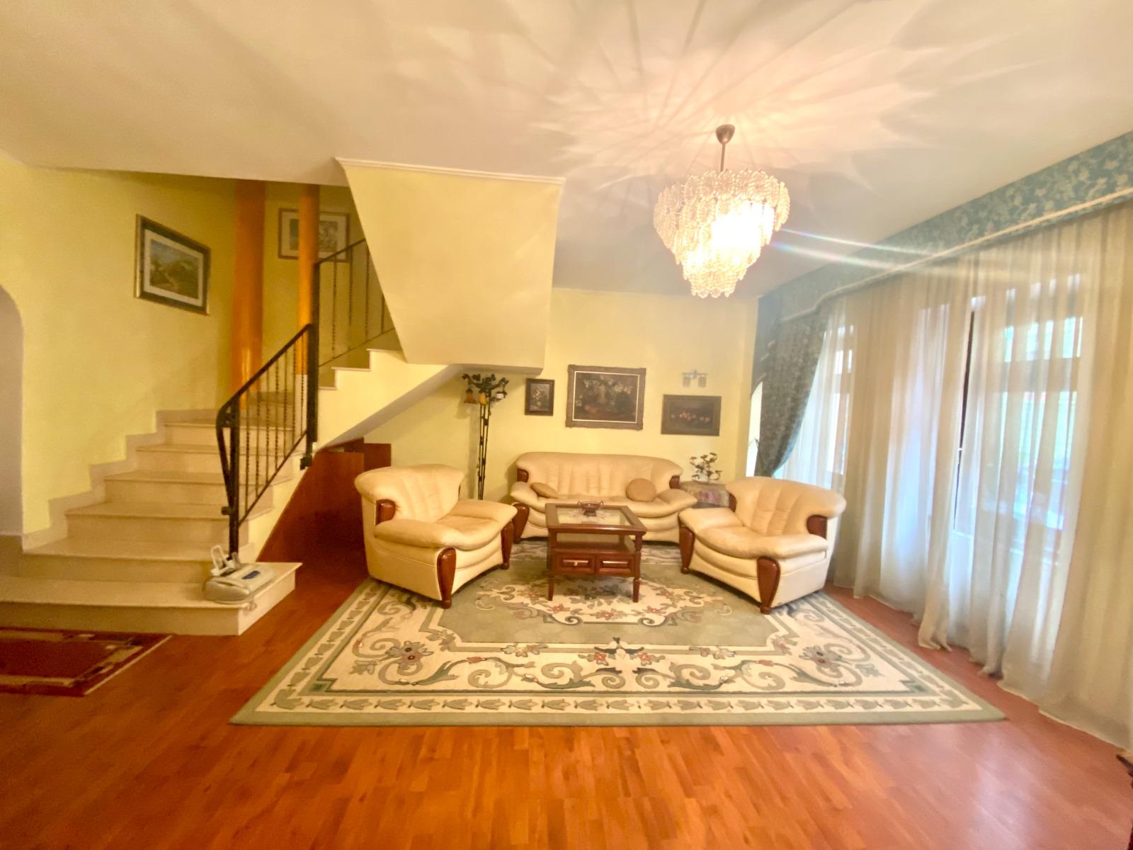 Casa de vânzare 8 camere Centrul Istoric - 67307CV | BLITZ Brașov | Poza2