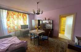 Apartament 3 camere, etaj intermediar, parcare, zona Piata Mihai Viteazu