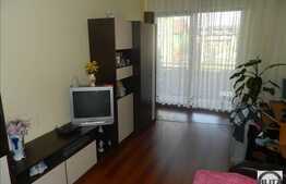 Apartament cu 3 camere de vanzare, 64 mp, zona Sub Cetate! Parcare!