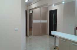 Apartament modern, 2 camere, 2 balcoane, priveliște deosebită 