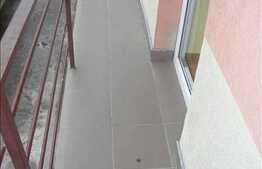 Vanzare apartament decomandat cu 2 camere, 48 mp plus loc parcare,