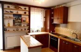 Apartament 3 camere, 2 băi, 77 mp, 2 balcoane, zona Florilor