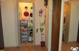 Apartament 2 camere, 52 mp, decomandat, loc parcare si boxa, zona Casa Radio!