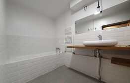 Apartament 3 camere, 86 mp, ultracentral, zona Sora