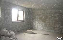 1 camera de vanzare, decomandat, 40 mp, zona Polus Center,