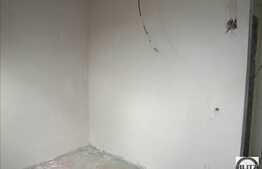 1 camera de vanzare, decomandat, 40 mp, zona Polus Center,