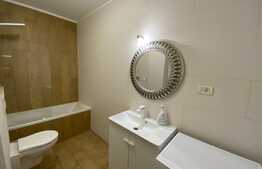 Apartament lux, 3 camere, 65 mp, prima inchirire, loc de parcare, zona Vivo