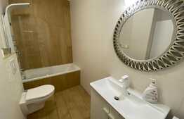 Apartament lux, 3 camere, 65 mp, prima inchirire, loc de parcare, zona Vivo