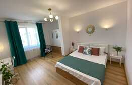 Apartament lux, 3 camere, 65 mp, prima inchirire, loc de parcare, zona Vivo