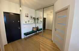 Apartament lux, 3 camere, 65 mp, prima inchirire, loc de parcare, zona Vivo