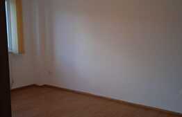 Apartament de 3 camere, 77 mp, parcare, zona Carpatilor 