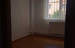 Apartament de 3 camere, 77 mp, parcare, zona Carpatilor 