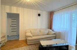 3 camere, semidecomandat, renovat recent, balcon,  zona strazii Gr.Alexandrescu.Disponibil cu 1 Februarie