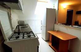 Apartament de 3 camere, 56 mp, parcare, balcon, zona centrală!