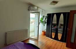 Apartament de 3 camere, 56 mp, parcare, balcon, zona centrală!