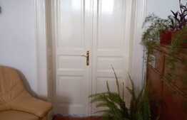 Blitz propune spre vanzare o proprietate cu istorie in Razboieni. Unica !!! 600 mp construiti, 6000 mp teren imprejmuit, 800 mp parcare iluminata/pavata