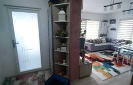 Etaj intermediar, expunere sudica, balcoane inchise, zona centrala