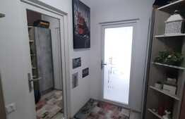 Etaj intermediar, expunere sudica, balcoane inchise, zona centrala