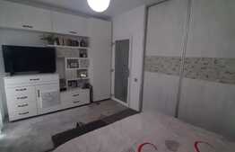 Etaj intermediar, expunere sudica, balcoane inchise, zona centrala