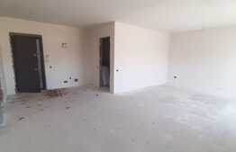 Apartament de 3 camere, posibilitate finisare, zona strazii Cetatii