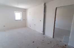 Apartament de 3 camere, posibilitate finisare, zona strazii Cetatii