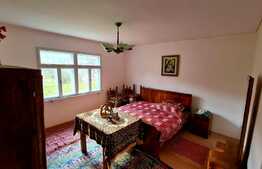 Teren cu casa boiereasca, 4000 mp, aproape de castelul Bran!