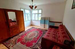 Teren cu casa boiereasca, 4000 mp, aproape de castelul Bran!