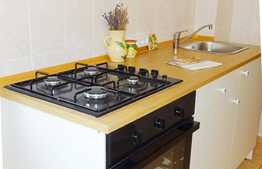 Garsoniera de 40 mp, balcon, parcare, zona Astra