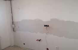 Apartament de 2 camere, parcare, balcon! Zona Tauti