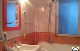 2 camere, 50 mp, decomandat,  loc de parcare, zona strazii Eroilor