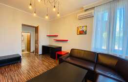 Apartament de 3 camere, 95 mp, curte privata, parcare, zona Blvd. 1 Decembrie 1918