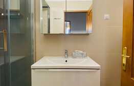 Apartament de 3 camere, 95 mp, curte privata, parcare, zona Blvd. 1 Decembrie 1918