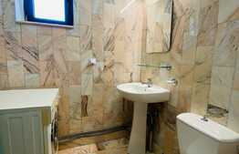 Apartament de 3 camere, 95 mp, curte privata, parcare, zona Blvd. 1 Decembrie 1918