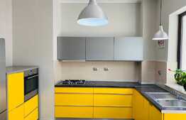 Apartament de 3 camere, 95 mp, curte privata, parcare, zona Blvd. 1 Decembrie 1918