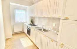 Apartament decomandat, 56 mp, 2 balcoane, lift, acces restrictionat