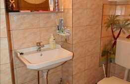 De inchiriat 2 camere, 46 mp, decomandat, zona strazii Clabucet!