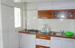 Apartament de 2 camere, 65 mp, decomandat, Zona Centrul Civic