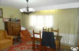 Apartament spatios de vanzare cu 3 camere, in zona magazinului Profi