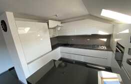 Apartament cochet, 2 camere, 50 mp, doua parcari,  zona Eroilor!