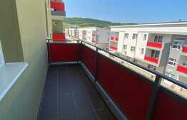 Apartament superb cu o camera, prima inchiriere, parcare, zona Terra!